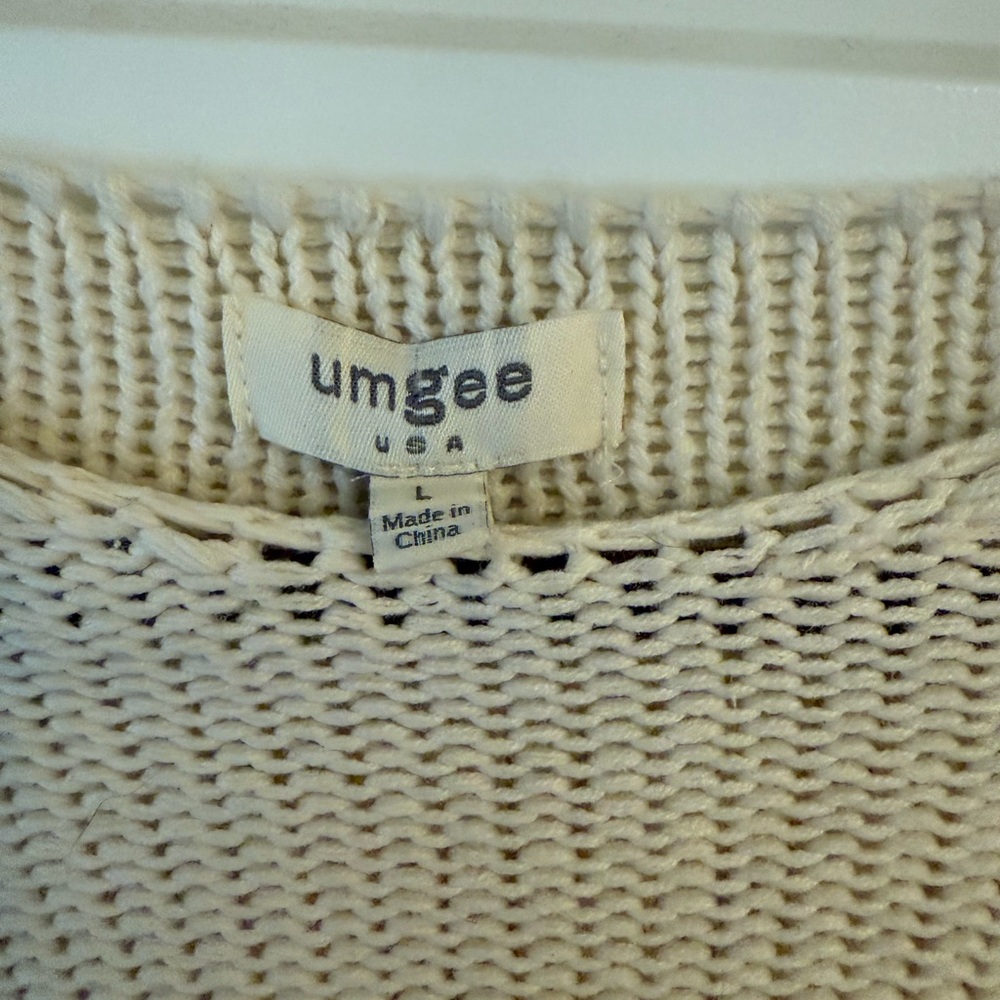 Umgee Sweater Large - Picture 3 of 3